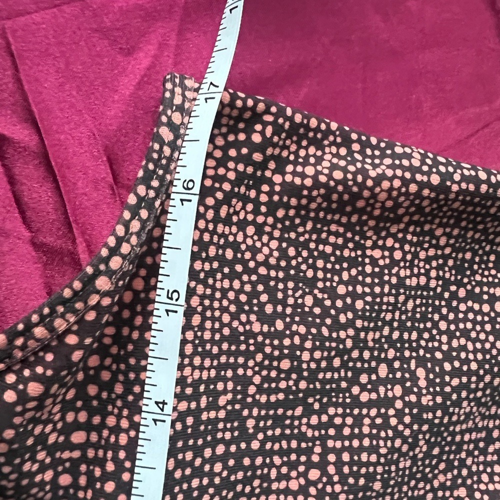 Lululemon Athletica Womens Racerback Womens Tank Top Sz 10 Black Pink Dot - Picture 2 of 4